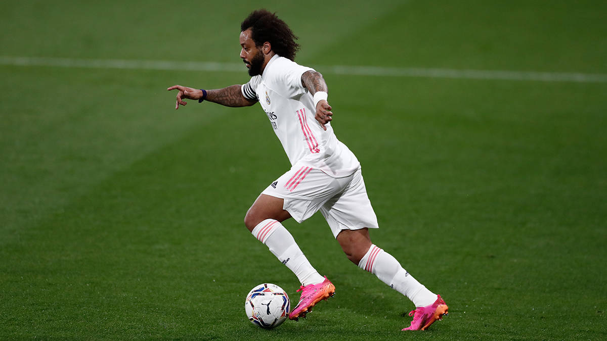 -关于斯图加特迎欧超杯关键赛，加时末段内部沟通，悬念犹存，赛程密集仍需轮换的信息